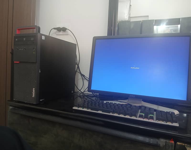 Computer Lenovo ThinkCentre M700 3