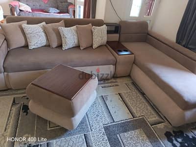 ركنه ثلاثيه سرير وسحاره وشازلونج