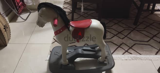 لعب اطفال بحاله جيده