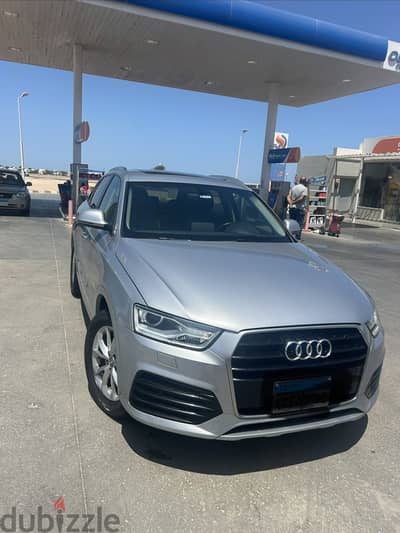 Audi q3 S line like new