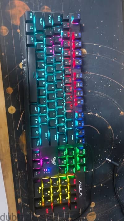 كيبورد Aula بحاله مممتازه جدا blue switch  RGB