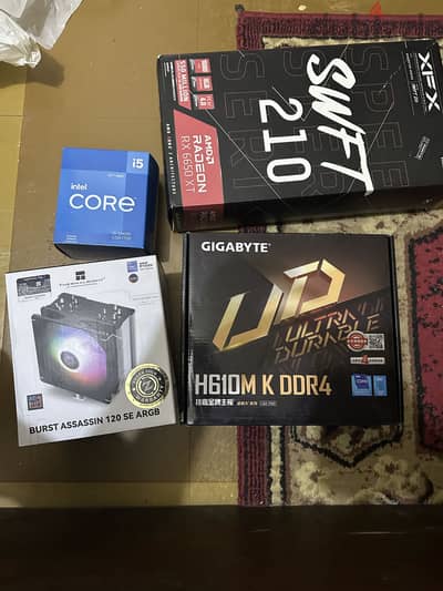 Case + monitor للبيع
