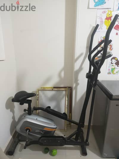 عجلة  Elliptical رياضية (ماركة Perfect) بمقعد - حالة جيدة جداً
