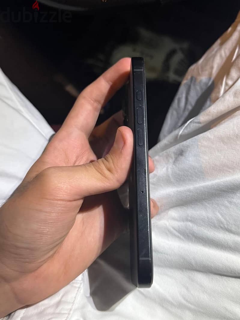 Apple - iPhone 15 Pro 2