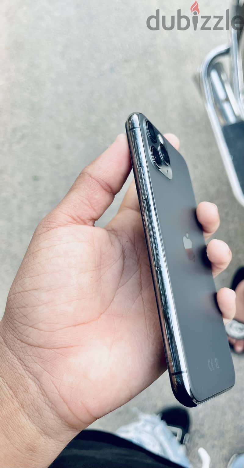 Apple - iPhone 11 Pro 3