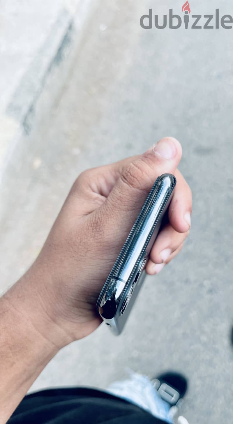 Apple - iPhone 11 Pro 4