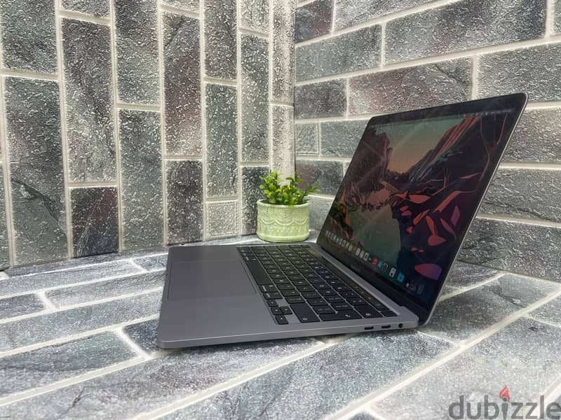 MacBook Pro 13” – 2017 3