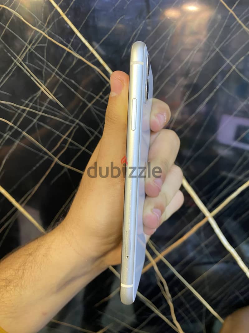 Apple - iPhone 11 128GB 2