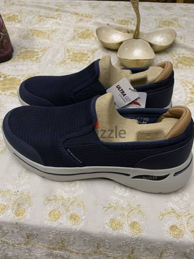Sketchers shoe