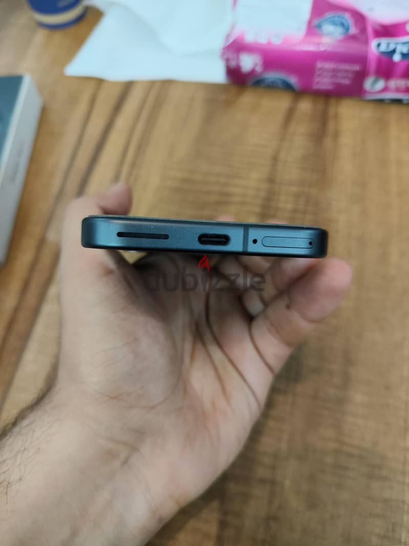Google Pixel 9 4