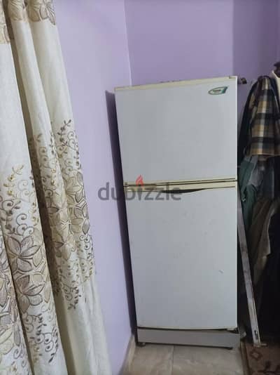 بيع تلاجة توشيبا