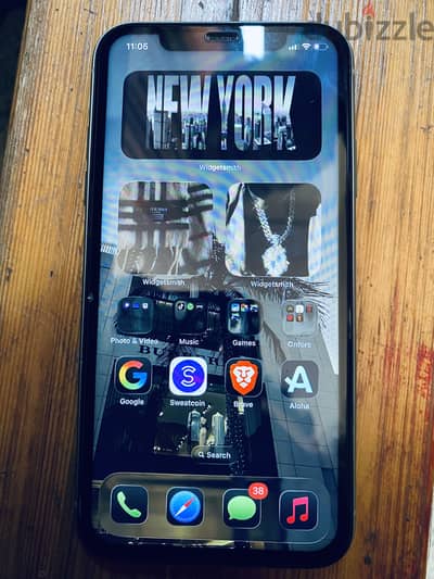 Apple - iPhone 11