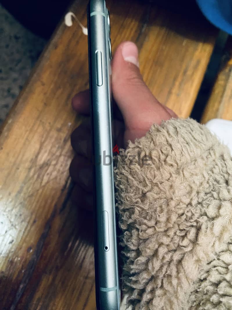 Apple - iPhone 11 3