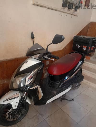 للبيع sym  jet 4