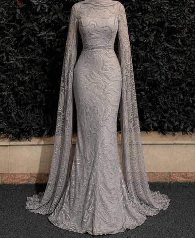 Silver Handmade Mermaid Soiree dress فستان سواريه هاندميد ميرميد فضي