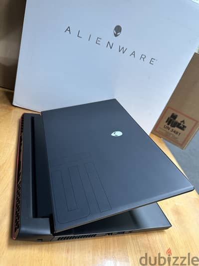 Alienware M15 R4 Full Box 300 hz