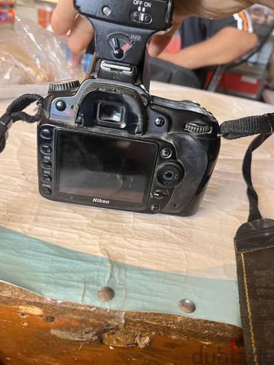 كاميرا نيكون D90