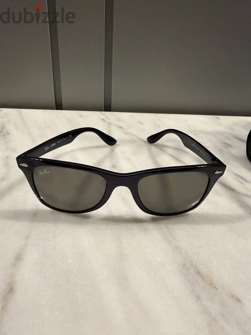 Ray-Ban Wayfarer Liteforce 1