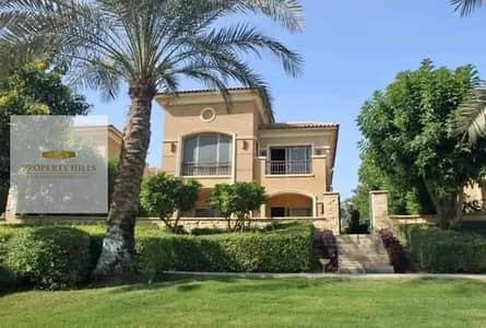 Villa for sale in the Fifth Settlement, finished with air conditioning, next to Mountain View and Palm Hills, and a few minutes from Cairo Airport and AUC