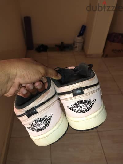 Jordan mid size sneaker