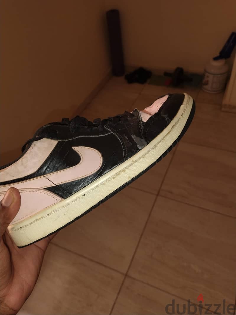 Jordan mid size sneaker 1