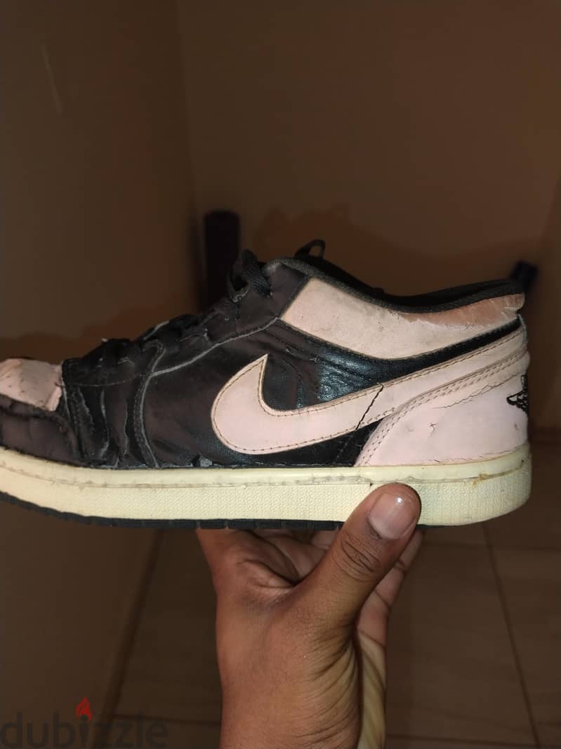 Jordan mid size sneaker 3
