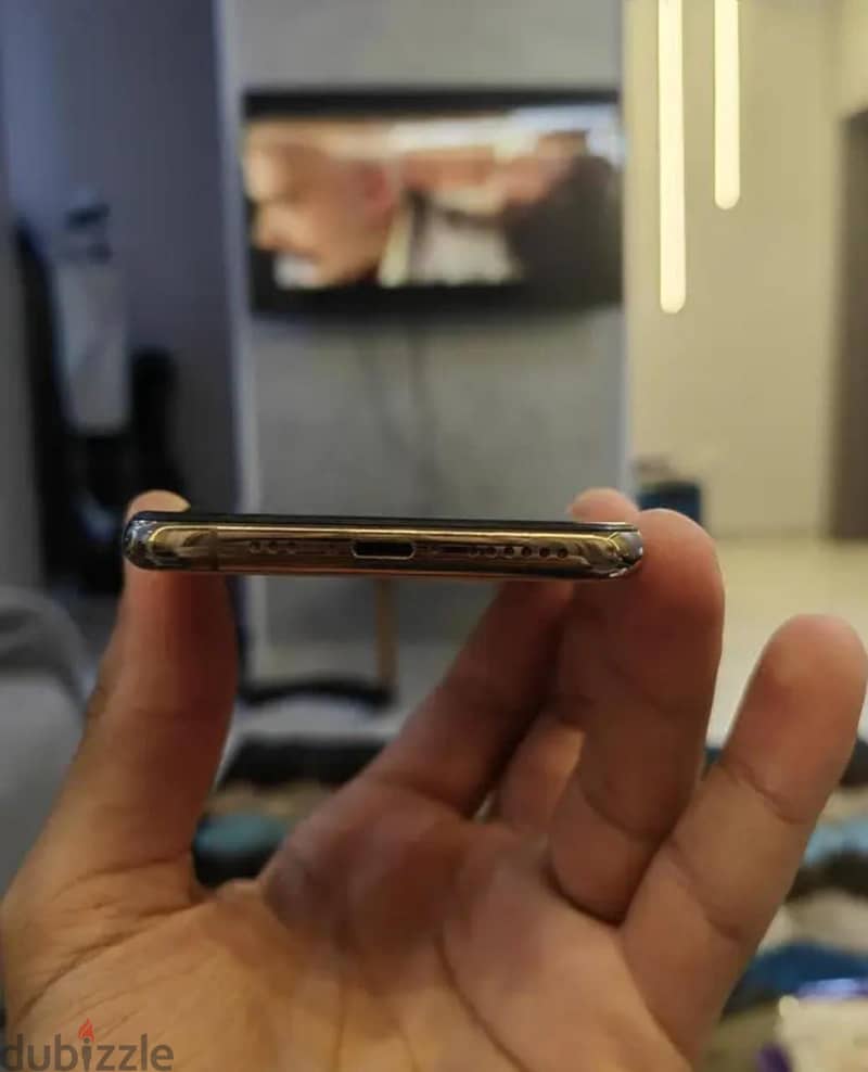 Apple - iPhone XS 1