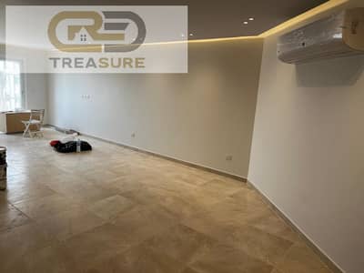 semi furnished Studio for rent in Hyde Park - new cairo