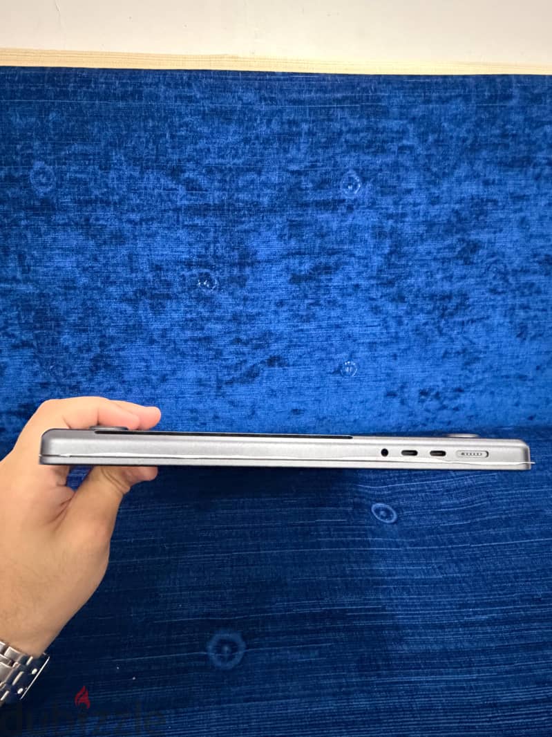 MacBook pro m4 max 16 inch 5