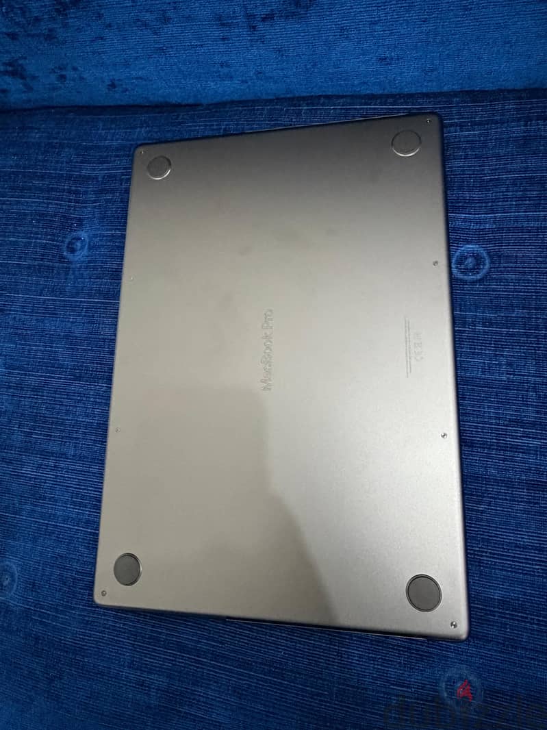 MacBook pro m4 max 16 inch 8