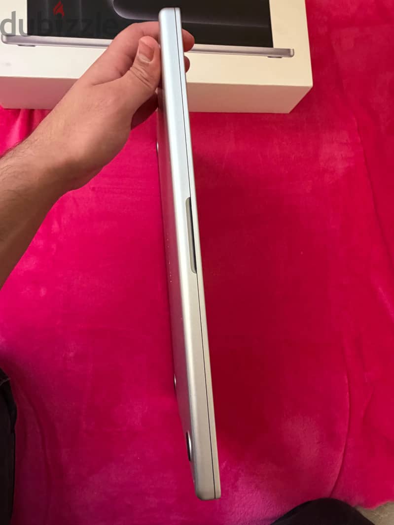 MacBook pro m4 pro 16 inch 3