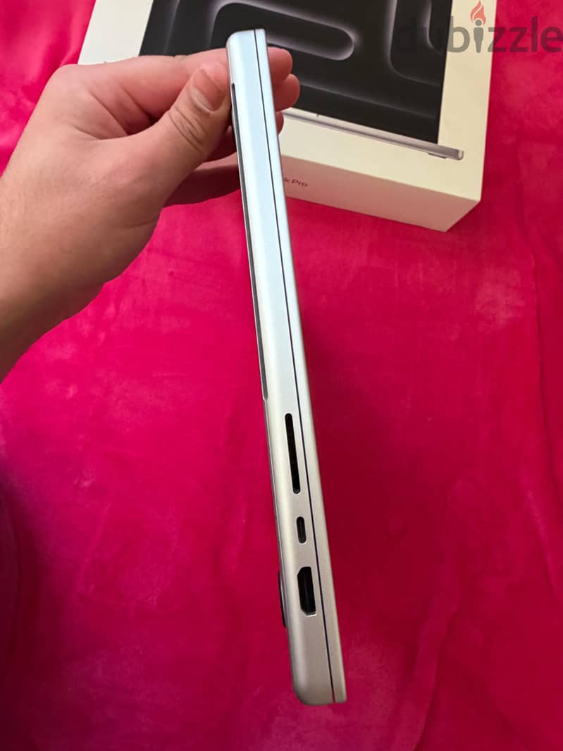 MacBook pro m4 pro 16 inch 6