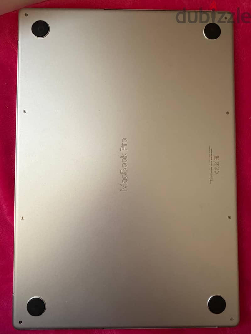 MacBook pro m4 pro 16 inch 8