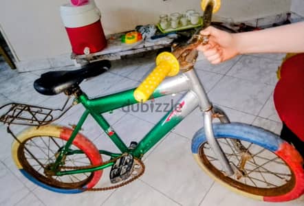 دراجه مقاس 16بحال جيدة البيع بسعر نهائي نهائي نهائي