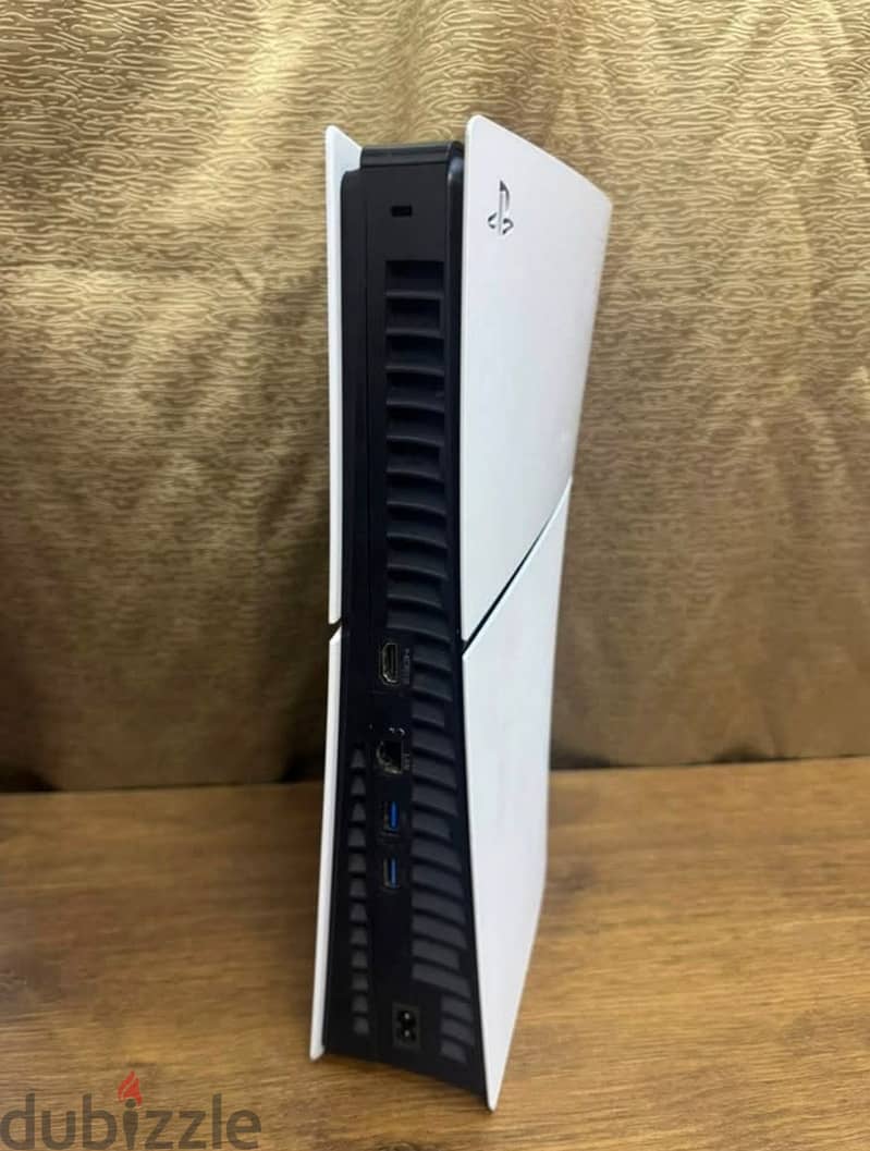 PlayStation 5 slim 2