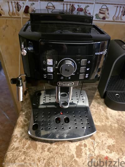 delonghi  Coffee machine