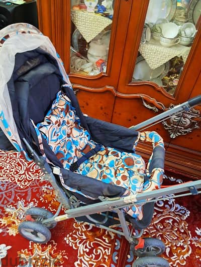 عربة بحالة جيدة كالحديدة