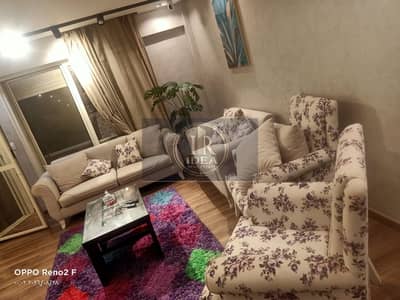 للايجار دار مصر الاندلس مفروشه تشطيب فندقى تطل على حديقه كبيره و غير مجروحه نهائياً