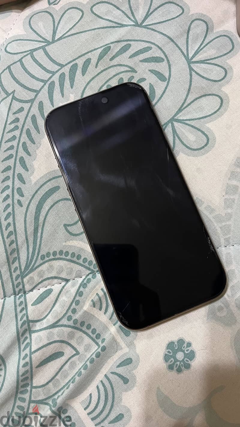 Apple - iPhone 16 Pro 3
