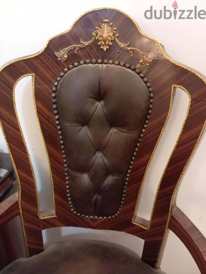 Classic wooden desk 8