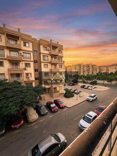 For sale a 89 square meter apartment in B6 Talaat Mostafa - cash paid at a bargain price