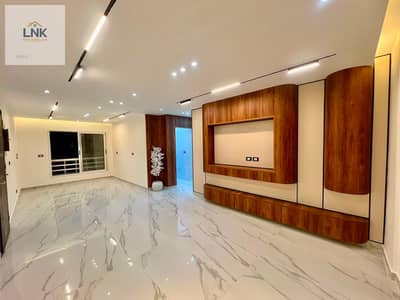 For Sale – Cash, Madinaty B6, 143 sqm, prime location directly in front of the services and mosque