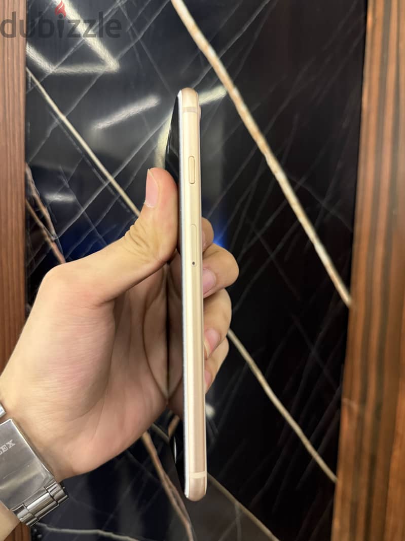 Apple - iPhone 8 Plus 2