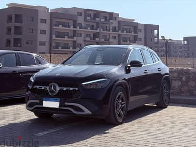 Mercedes-Benz GLA 200 2024 - مرسيدس فابريكا بالكامل - رخصة سنتين