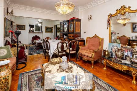 العنوان بجوار مستشفى البدراوى سموحه