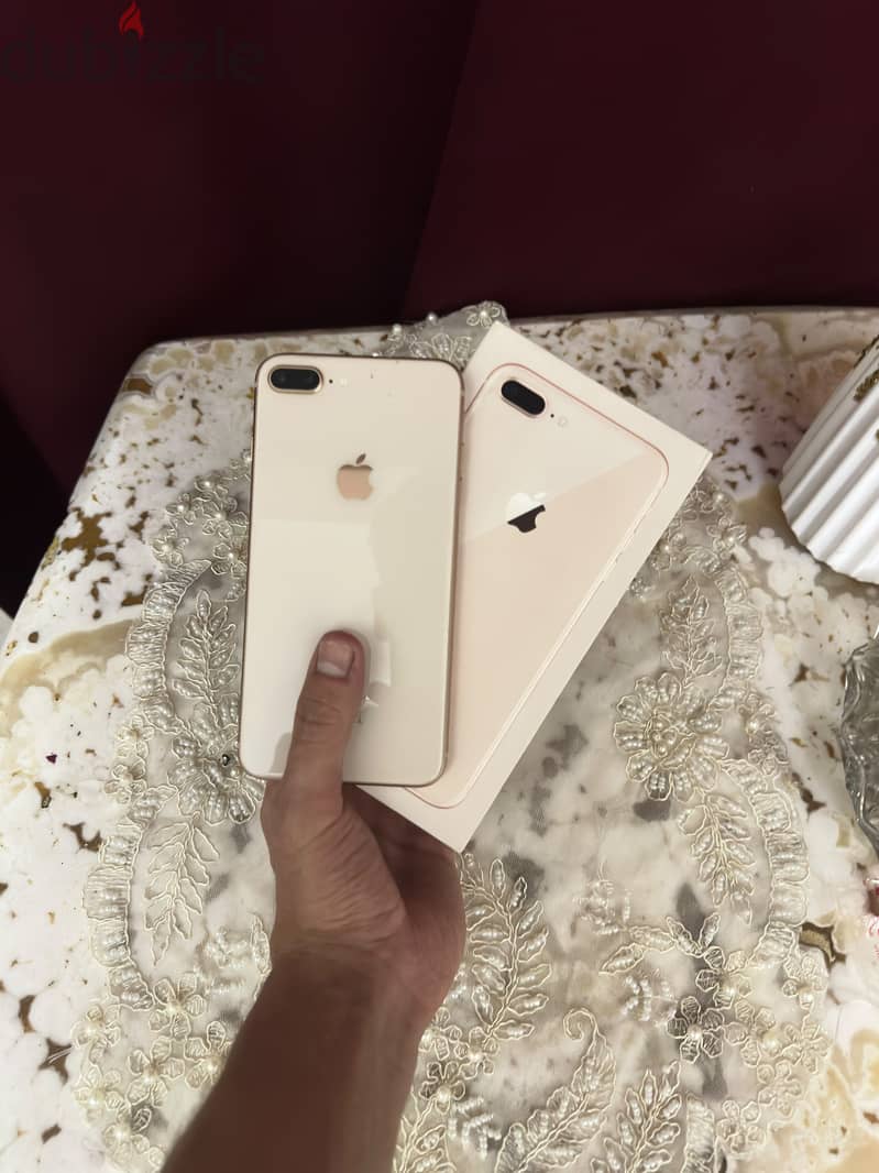 Apple - iPhone 8 Plus 4