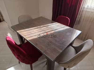 سفرة مع اربع كراسي للبيع