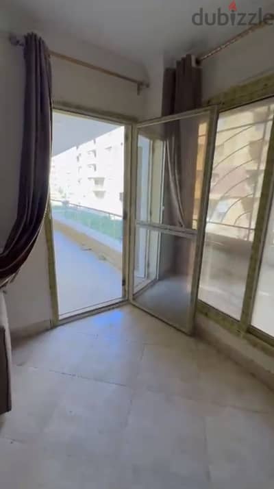 شقة للبيع من المالك مباشره ممتازه لم تسكن ١٥٠ متر للبيع السريع