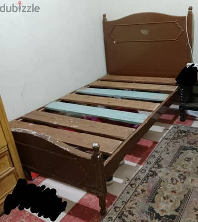 سرير خشب بلدى