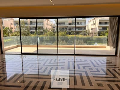 شقة للبيع فى ليك فيو ريزيدنس  Lake View Residence متشطبة بالكامل تشطيب وتجهيزات فاخرة  تكييفات ومطبخ موقع مميز داخل الكمبوند استلام فوري